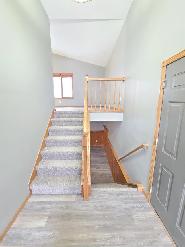 Photo - 2932 Northern Slopes Ln NE