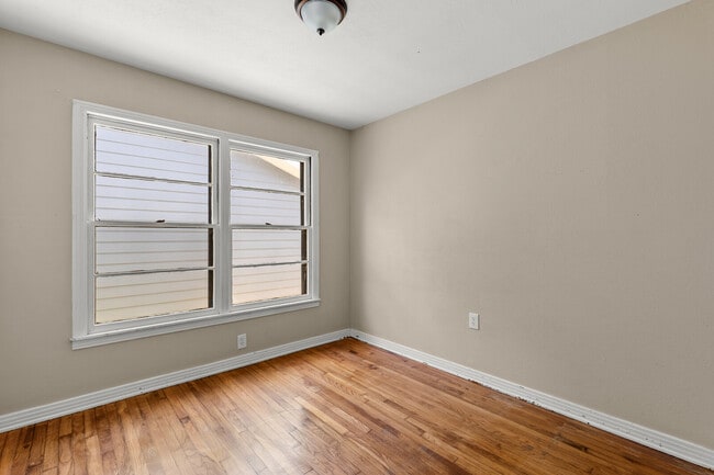 Photo - 3404 Leland Ave