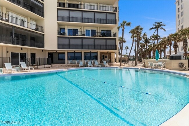 Building Photo - 3399 Gulf Shore Blvd N Unit 303