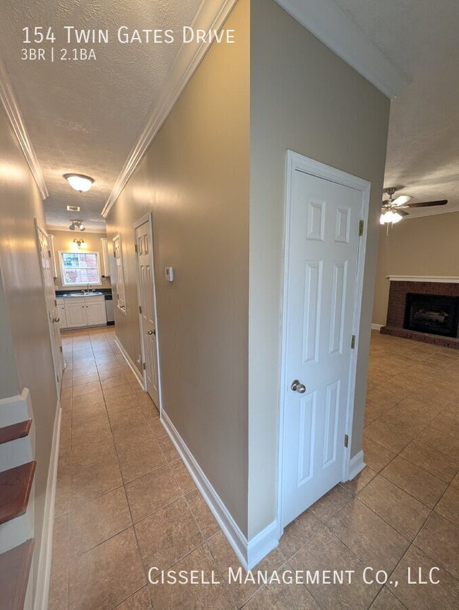 Photo - 154 Twin Gates Drive