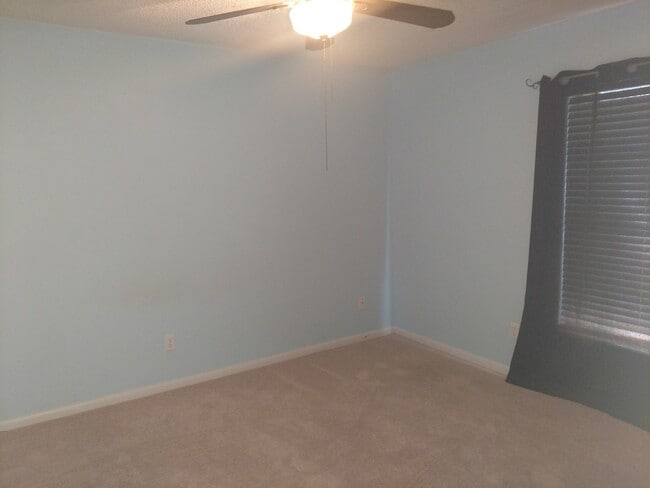 Photo - 3/2 in Westwood!