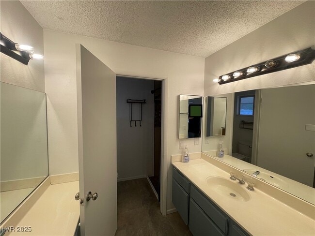 Photo - 1306 Esther Dr