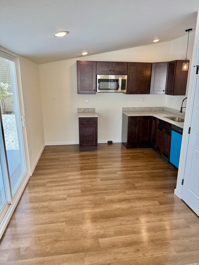 Photo - 1235 Bloom Rd