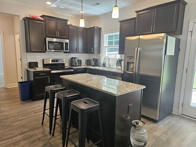Photo - 1227 Morgan St