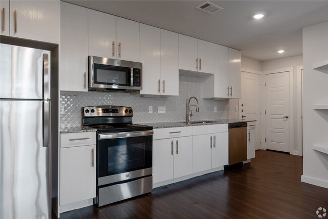 Building Photo - 2401 E Oltorf St Unit 170