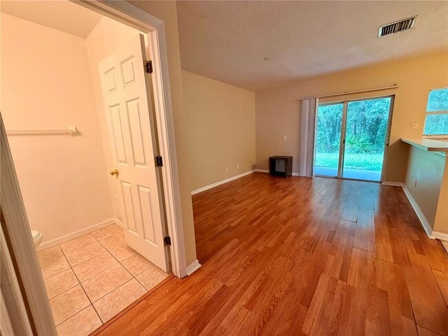 Photo - 30209 Swinford Ln