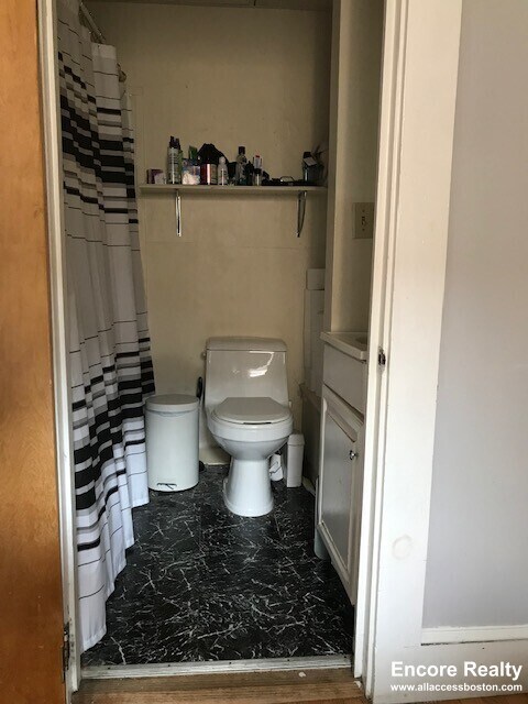 Building Photo - 4 Watson St Unit 8T