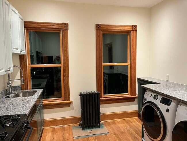 Photo - 301 T St NW