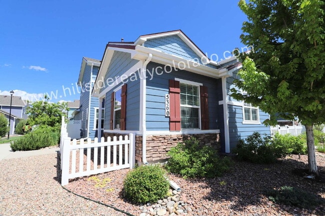 Beautiful 3-Bedroom Townhouse for Rent in ... - Beautiful 3-Bedroom Townhouse for Rent in ...