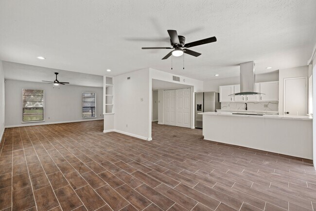 Photo - 6802 Loch Langham Dr Casa