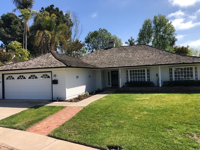 Building Photo - 3 Bed 2 Bath Single Family Home in Eastbluff
