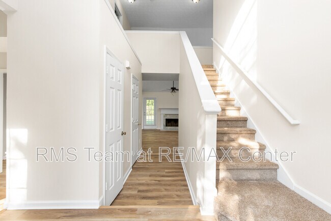 Photo - 1090 Norwalk Trce