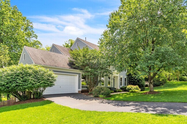 8308 Comanche Ct