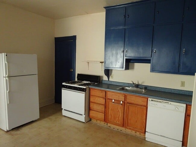 Photo - 17 N Bassett St Unit 2