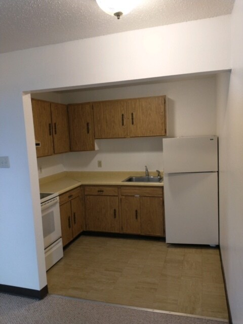 Photo - PIONEER APARTMENTS