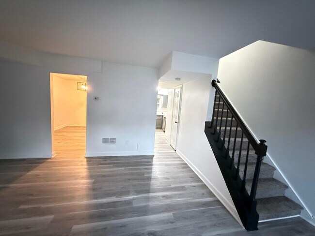 Photo - 845 Burns Walk Ct NW