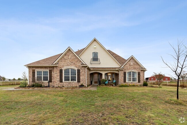 Building Photo - Beautiful Country Home with Horse Barn on ...