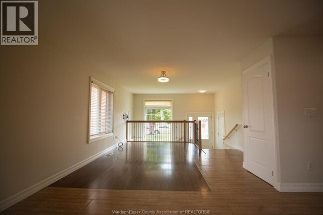 Photo - 98a Lansdowne Ave