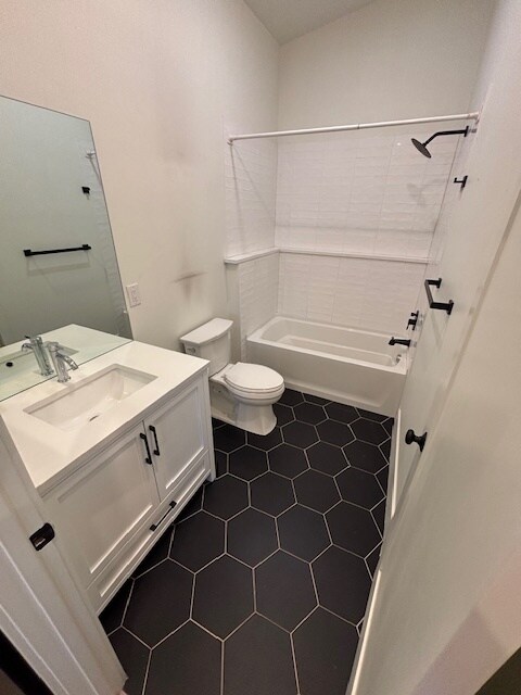 2926 1/2 W 40th Ave Unit 2 bed 1 bath
