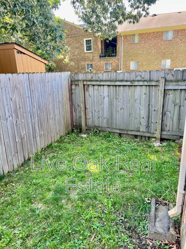 Photo - 1317 Cypress Ave Unit B