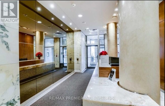 Photo - 736 Spadina Ave. Unit 317