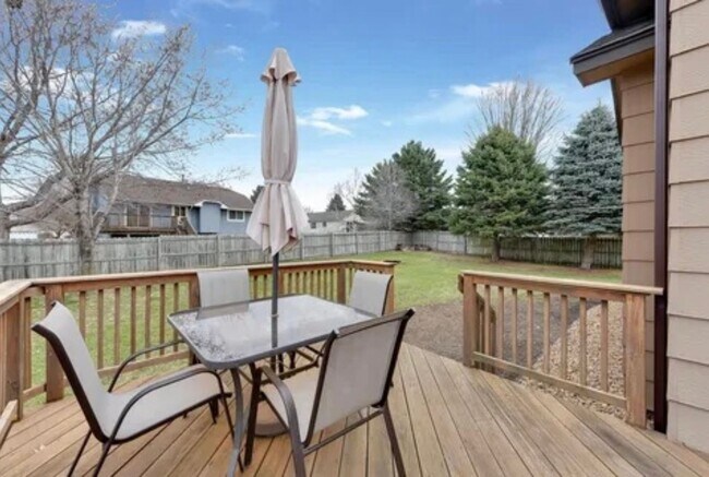Photo - Stunning 4bed 2bath Home, With a Fully Fenced Yard.