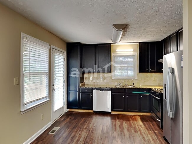 Photo - 251 Stewart Dr