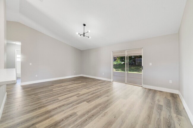 Photo - 149 Ronda Ct