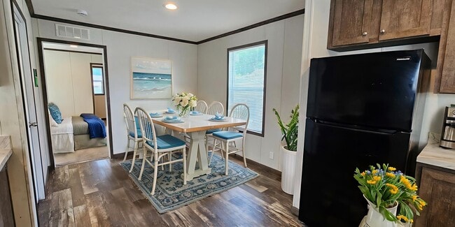 Photo - 76 E U.S. Hwy 6