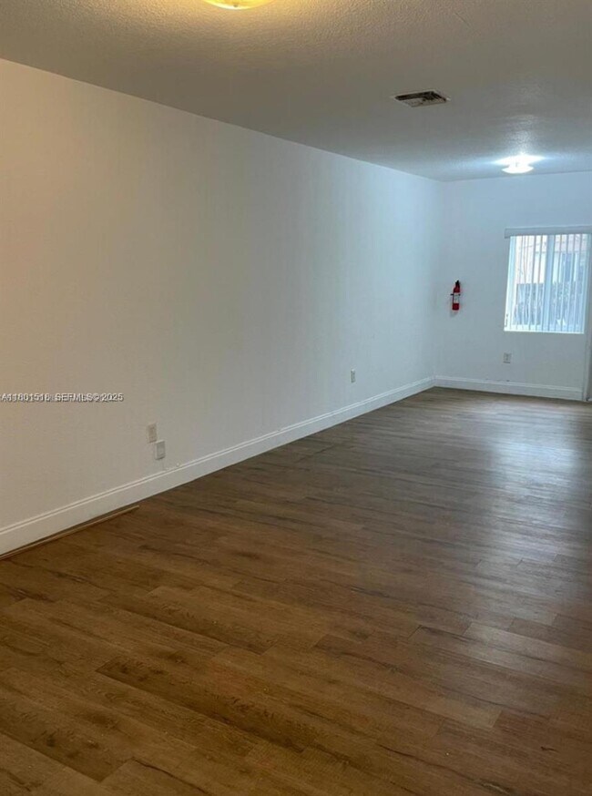 Photo - 307 NW 84th St