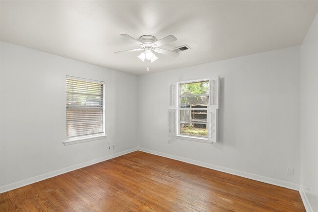 Photo - 2015 Wycliffe Dr