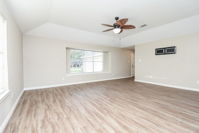 Photo - 4606 Whispering Rock Ln