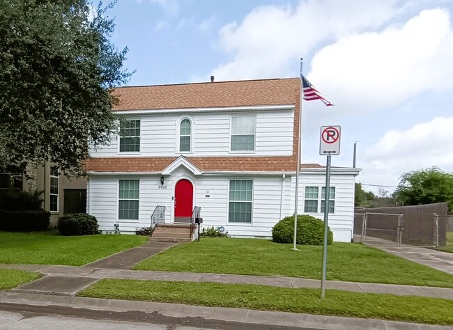 Photo - 6906 Van Etten St
