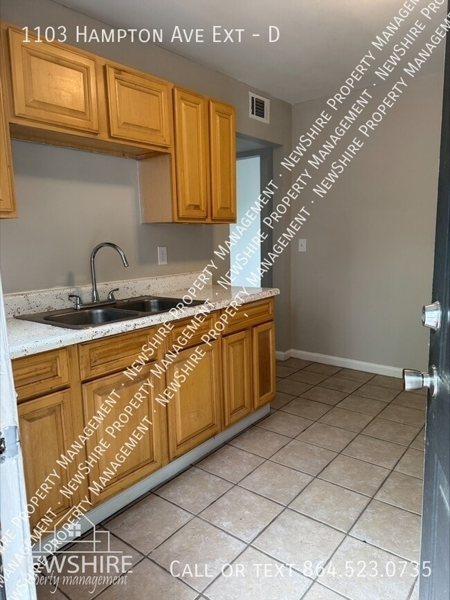 Building Photo - 1103 Hampton Ave Ext Unit D