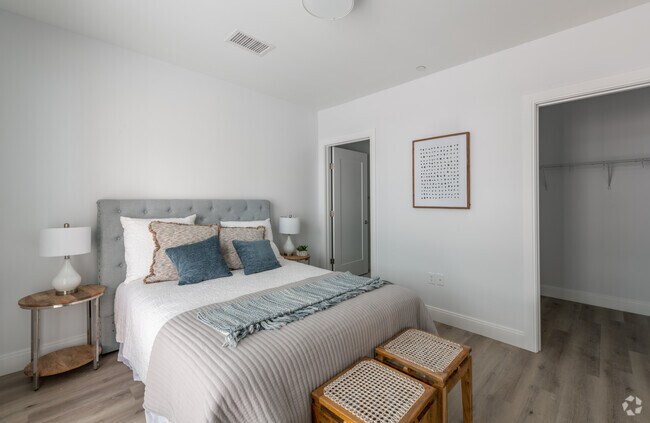 2BD, 2BA - 937 SQ FT