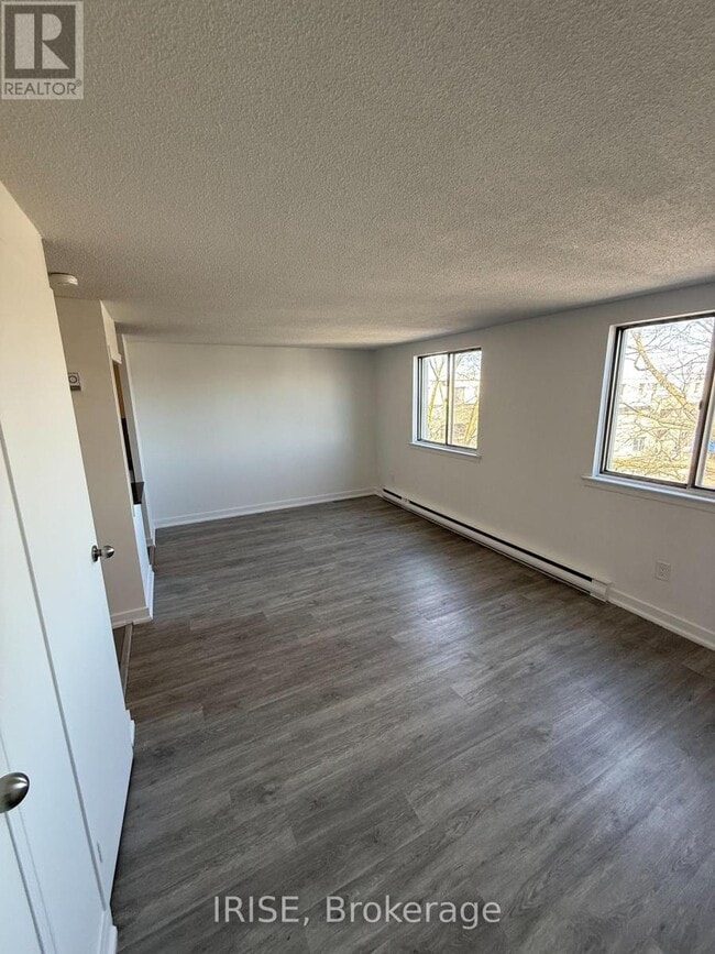 Photo - 7555 Goreway Dr Unit 249