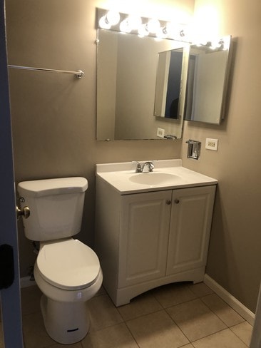 Building Photo - 6142 Knoll Wick Rd Unit 203