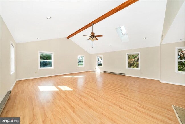 Photo - 180 Wicomico Dr