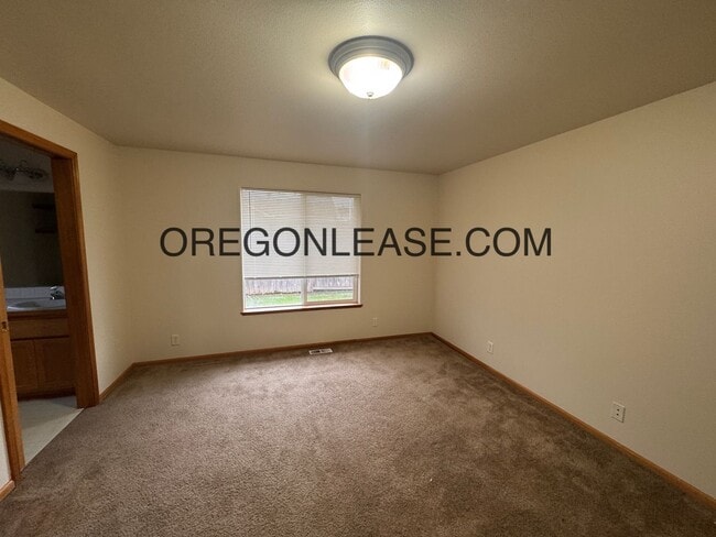 Photo - 3 bed 2 bath West Eugene Home