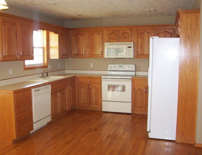 Photo - 204 W Wilson St