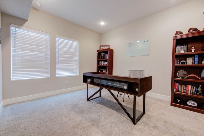 Photo - 6009 Gardendale Dr