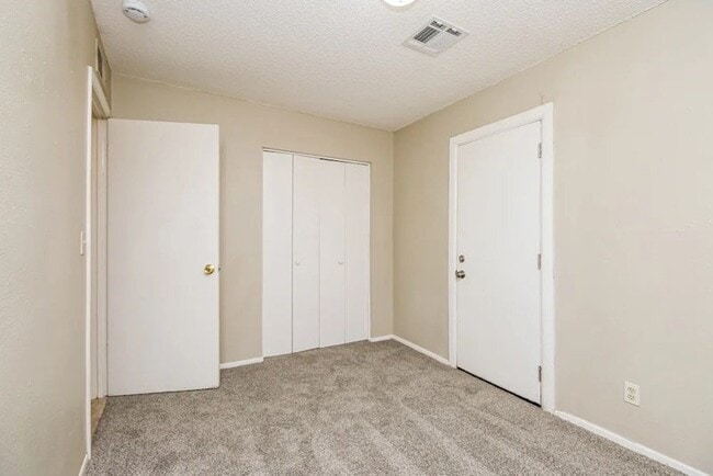 Photo - 3527 S Shafer Dr