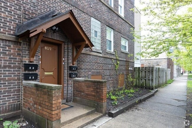 Building Photo - 2 bedroom in CHICAGO IL 60625 Unit 1R Rental