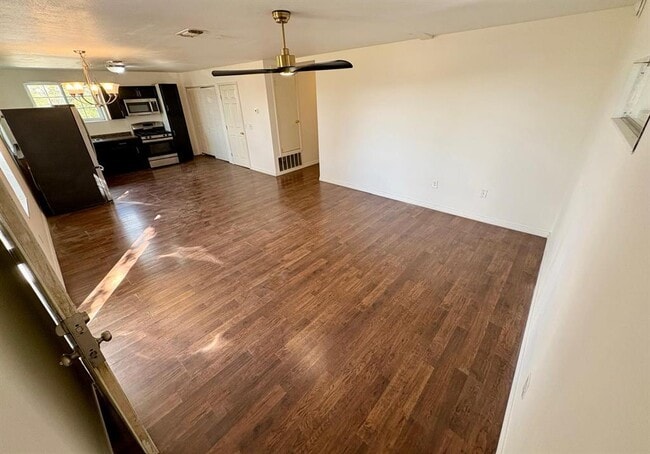 Photo - 5213 Tucker Hill Ln Unidad B