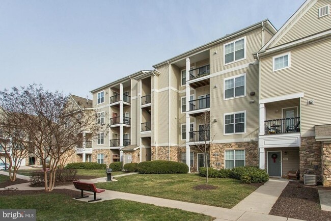 Building Photo - 5106 Travis Edward Way Unit I Rental