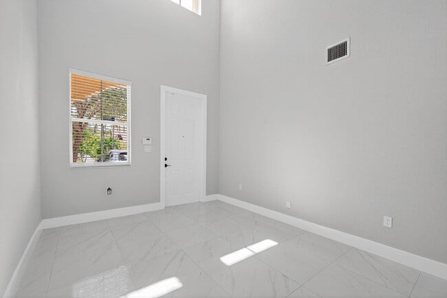 Photo - 981 SW 149th Ct