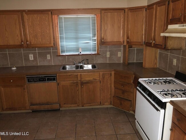 1909 Catalina Dr