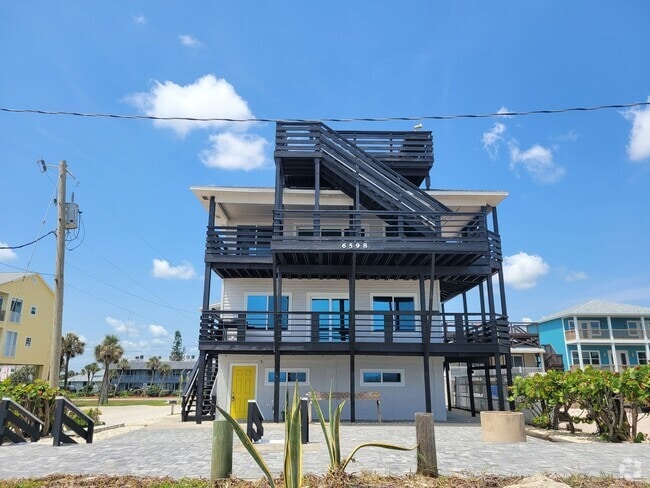Building Photo - FOR RENT!!! SIMPLY STUNNING  1 BEDROOM 1 B... Rental