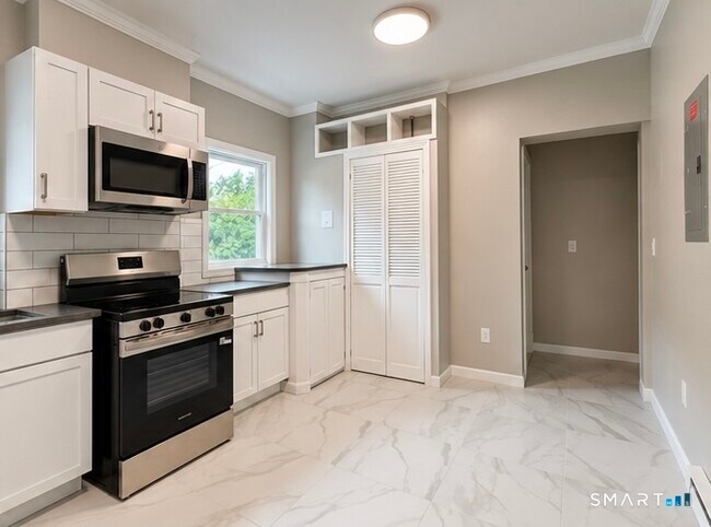 Photo - 206 Jefferson St