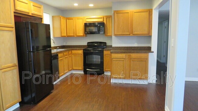 Photo - 1647 Dibble Cir W